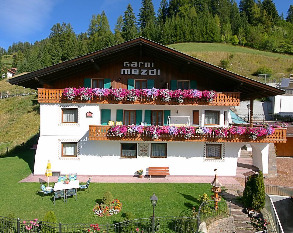 Garni Mezdi Hotel Santa Cristina Val Gardena ภายนอก รูปภาพ