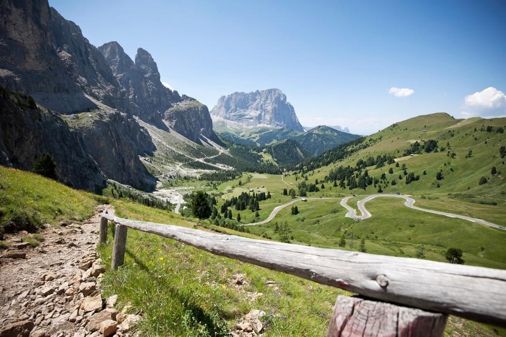 Garni Mezdi Hotel Santa Cristina Val Gardena ภายนอก รูปภาพ